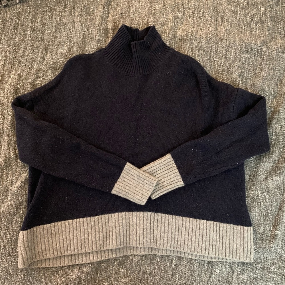 Loft turtleneck